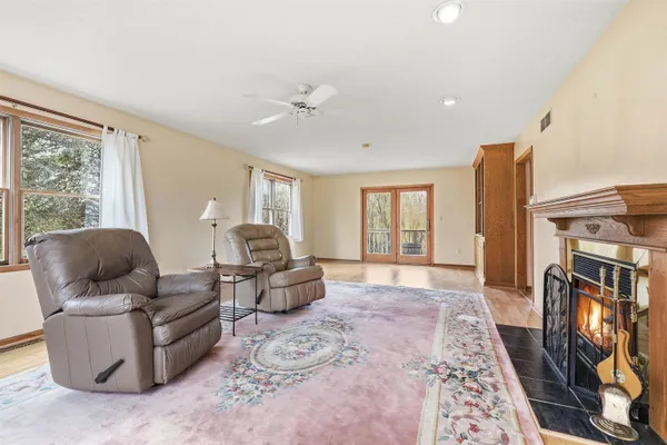 $275,000 | 4-a138 Winchester Drive, Apple River, IL 61001