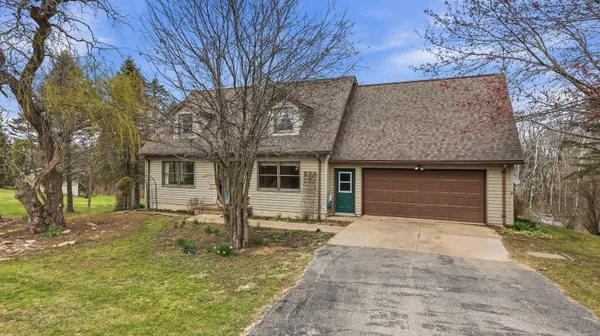 $275,000 | 4-a138 Winchester Drive, Apple River, IL 61001