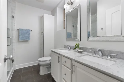 $699,500 | 4950 North Winchester Avenue, Unit 1, Chicago, IL 60640