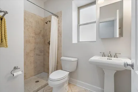 $699,500 | 4950 North Winchester Avenue, Unit 1, Chicago, IL 60640