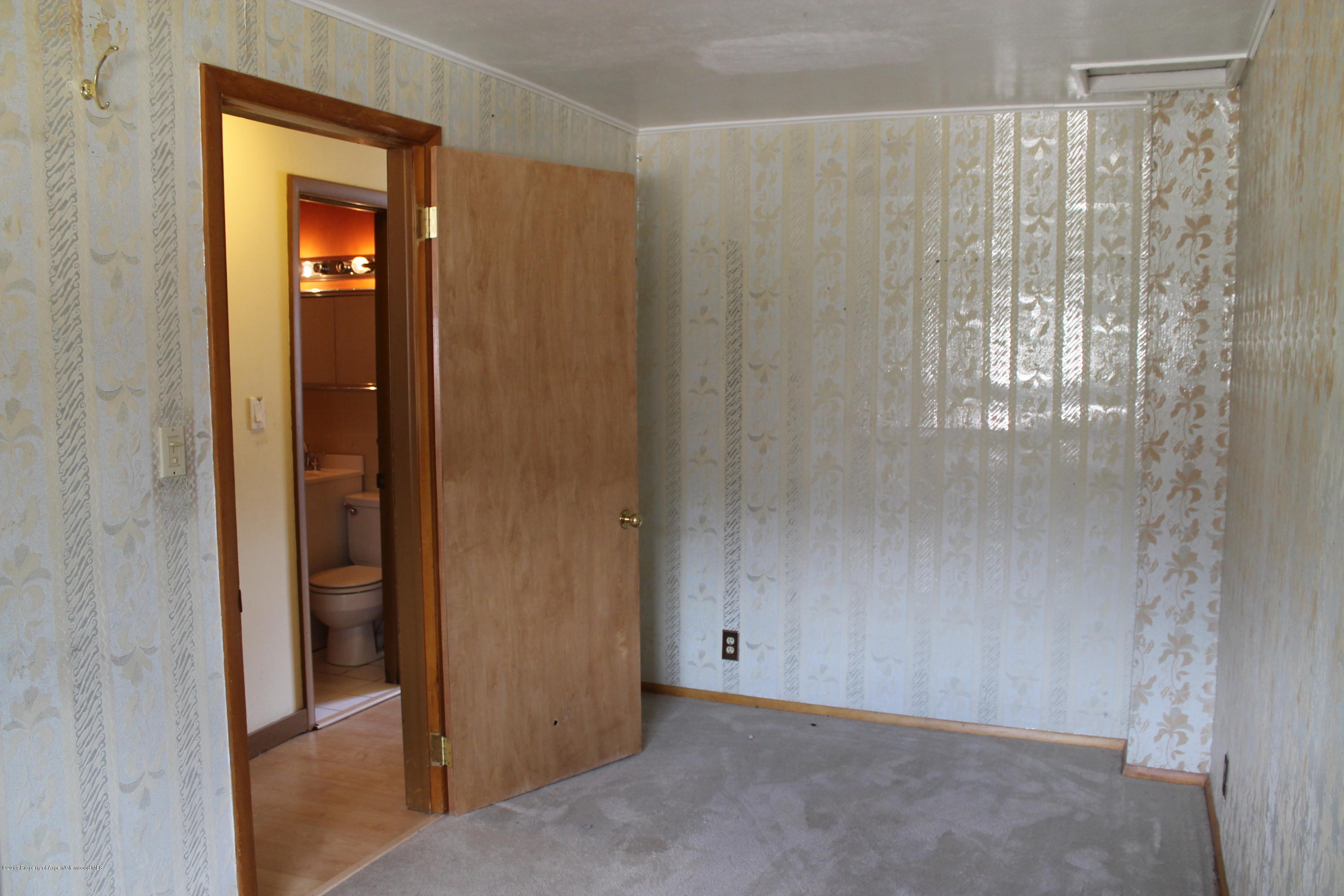 718 Whiteriver Avenue Rifle, CO 81650 - Photo 14 of 27 IMG_3442