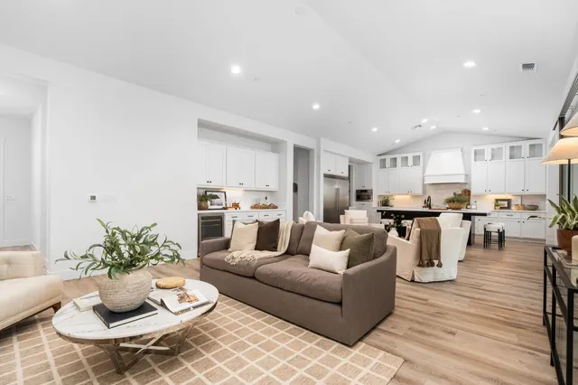 $995,000 | 1785 North Renn Avenue, Clovis, CA 93619