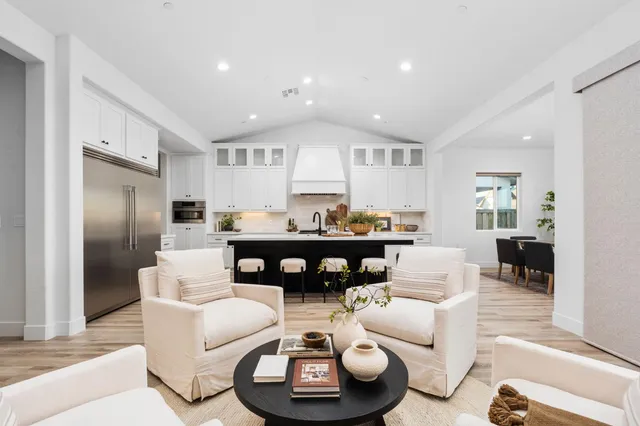 $995,000 | 1785 North Renn Avenue, Clovis, CA 93619