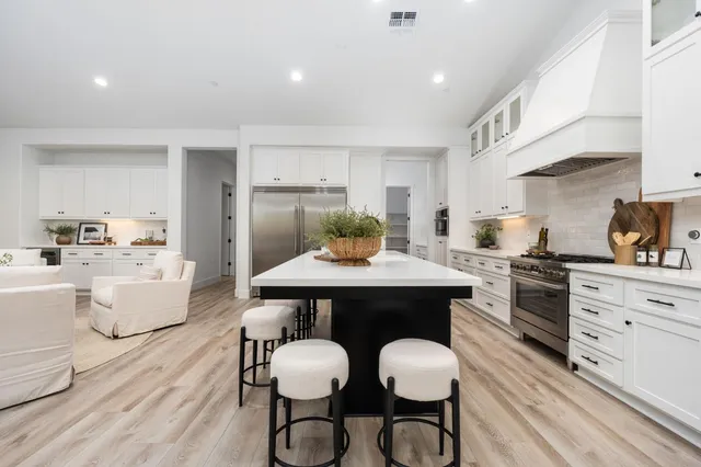 $995,000 | 1785 North Renn Avenue, Clovis, CA 93619