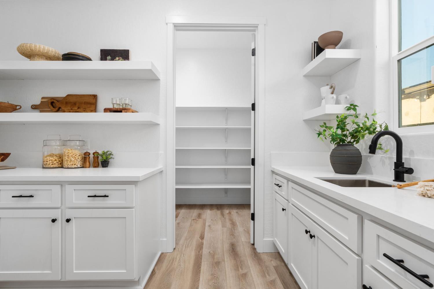 1785 North Renn Avenue Clovis, CA 93619 - Photo 25 of 62 Bulter's Pantry