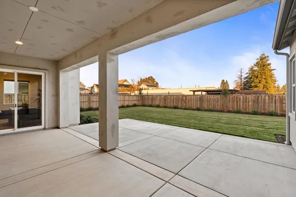 $1,050,000 | 1785 North Renn Avenue, Clovis, CA 93619