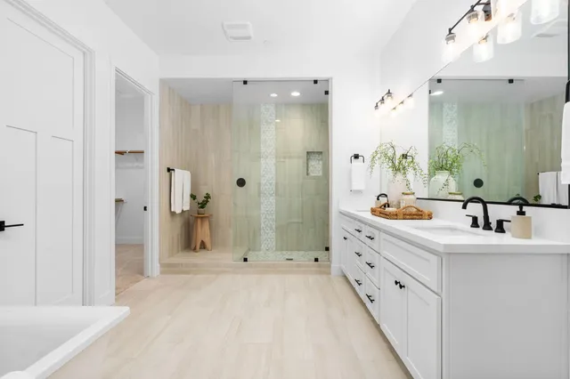 $995,000 | 1785 North Renn Avenue, Clovis, CA 93619