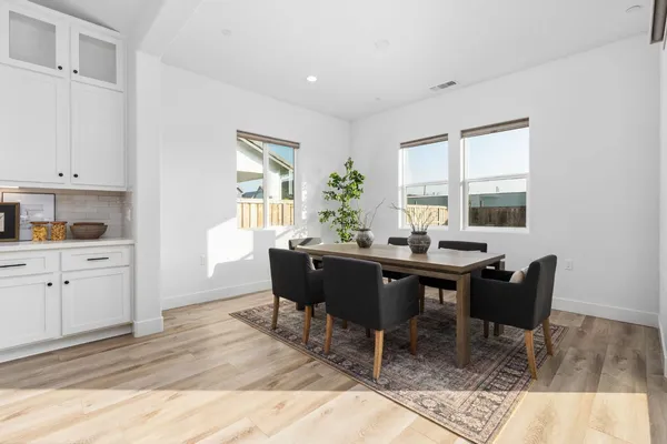 $1,050,000 | 1785 North Renn Avenue, Clovis, CA 93619