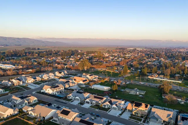 $995,000 | 1785 North Renn Avenue, Clovis, CA 93619