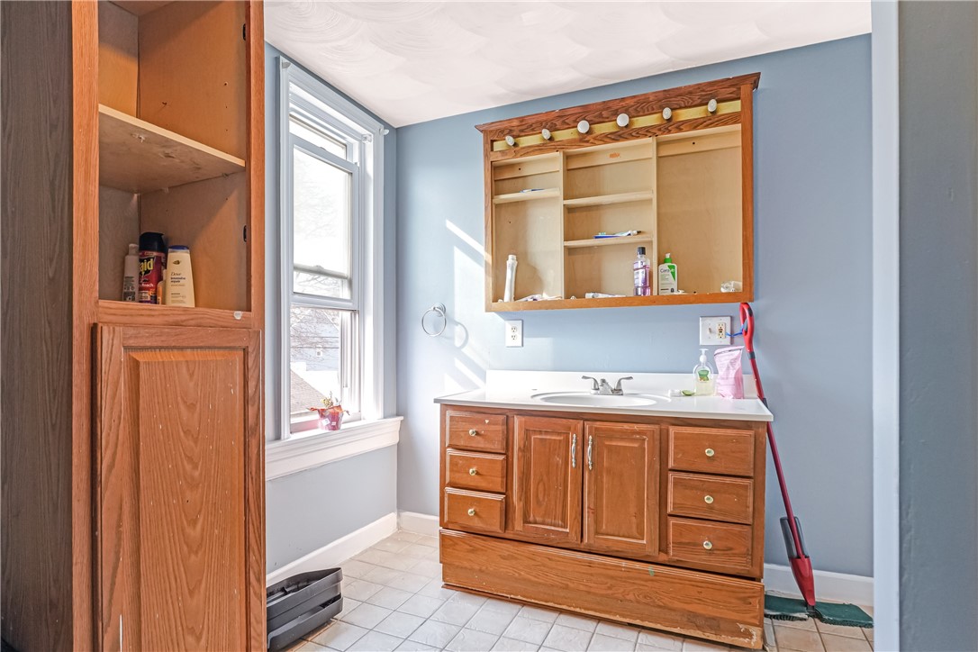 138 Hebert Avenue Woonsocket, RI 02895 - Photo 18 of 27
