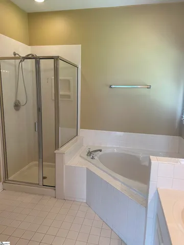 $2,495 | 5 Riverton Court, Greer, SC 29650