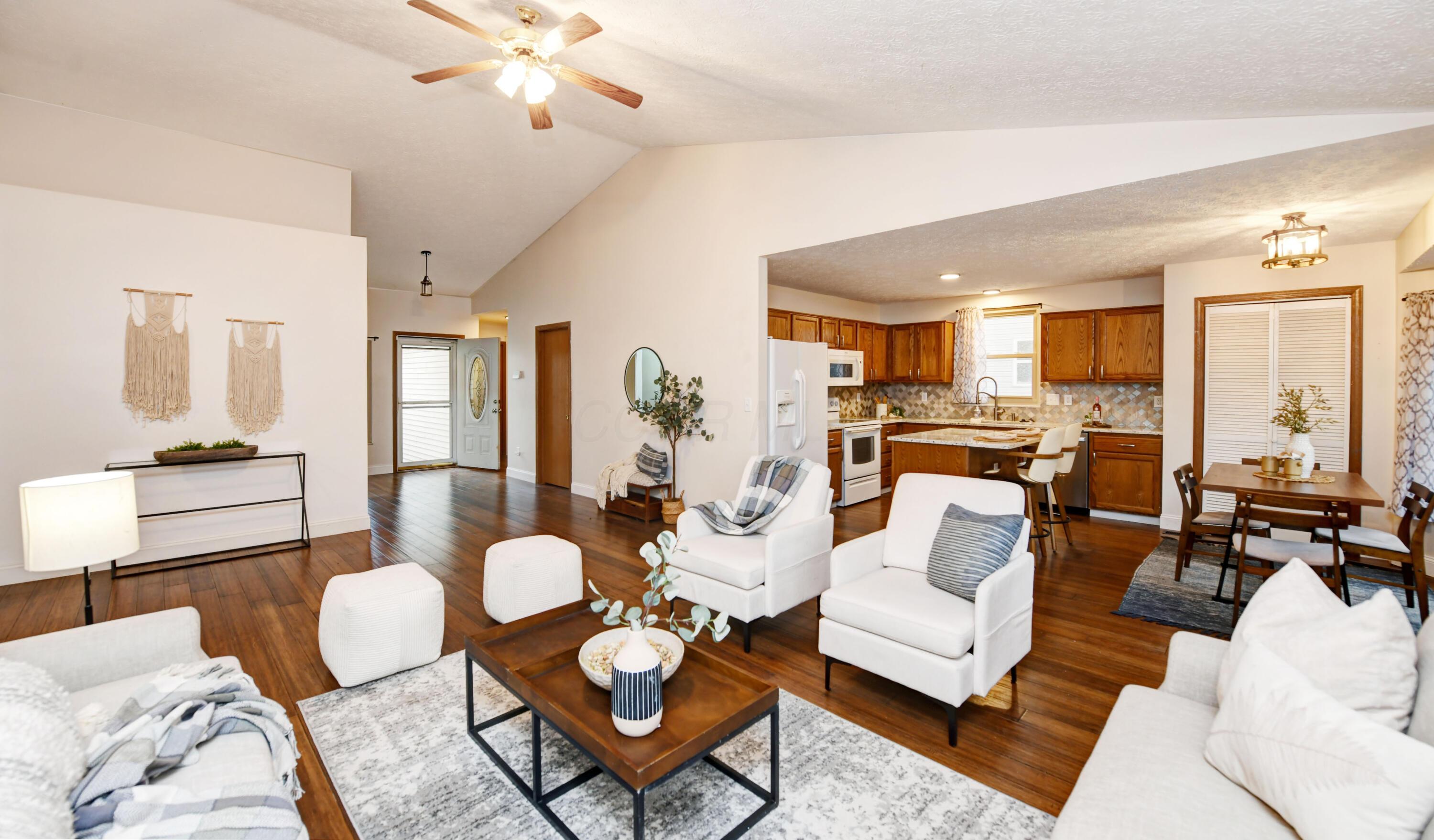 773 Rothrock Drive Galloway, OH 43119 - Photo 7 of 40 Living Room (4)