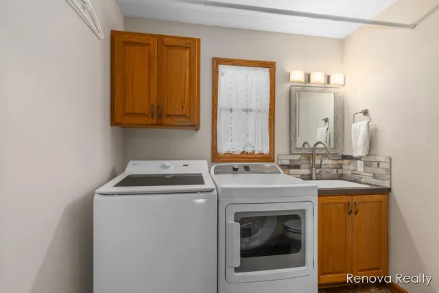 $560,000 | 8549 Eldora Drive Southwest, Byron Center, MI 49315