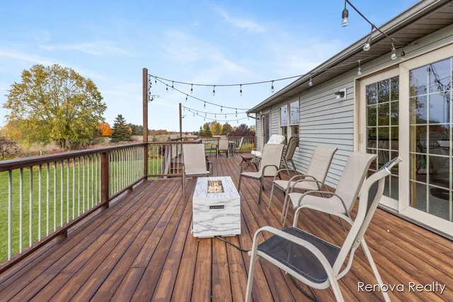 $560,000 | 8549 Eldora Drive Southwest, Byron Center, MI 49315