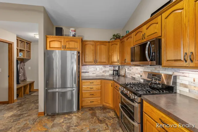 $560,000 | 8549 Eldora Drive Southwest, Byron Center, MI 49315