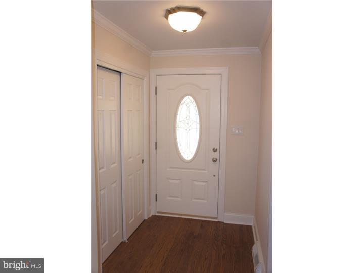 2550 North Providence Road Media, PA 19063 - Photo 3 of 25 Foyer