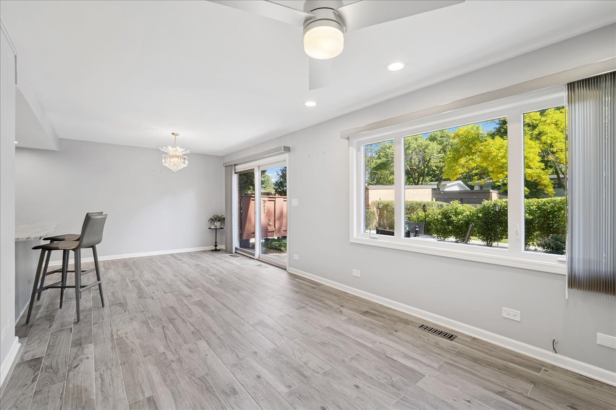 711 Carriage Hill Drive Glenview, IL 60025 - Photo 14 of 29