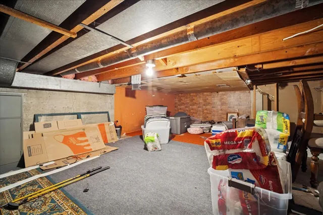 $385,000 | 711 Carriage Hill Drive, Glenview, IL 60025