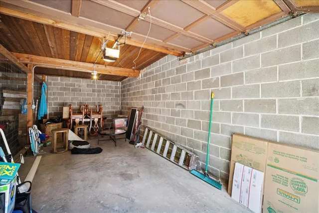 $385,000 | 711 Carriage Hill Drive, Glenview, IL 60025