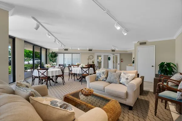 $3,200 | 1815 Mooringline Drive, Unit 2E, Vero Beach, FL 32963
