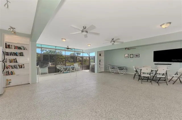 a view of a tennis court