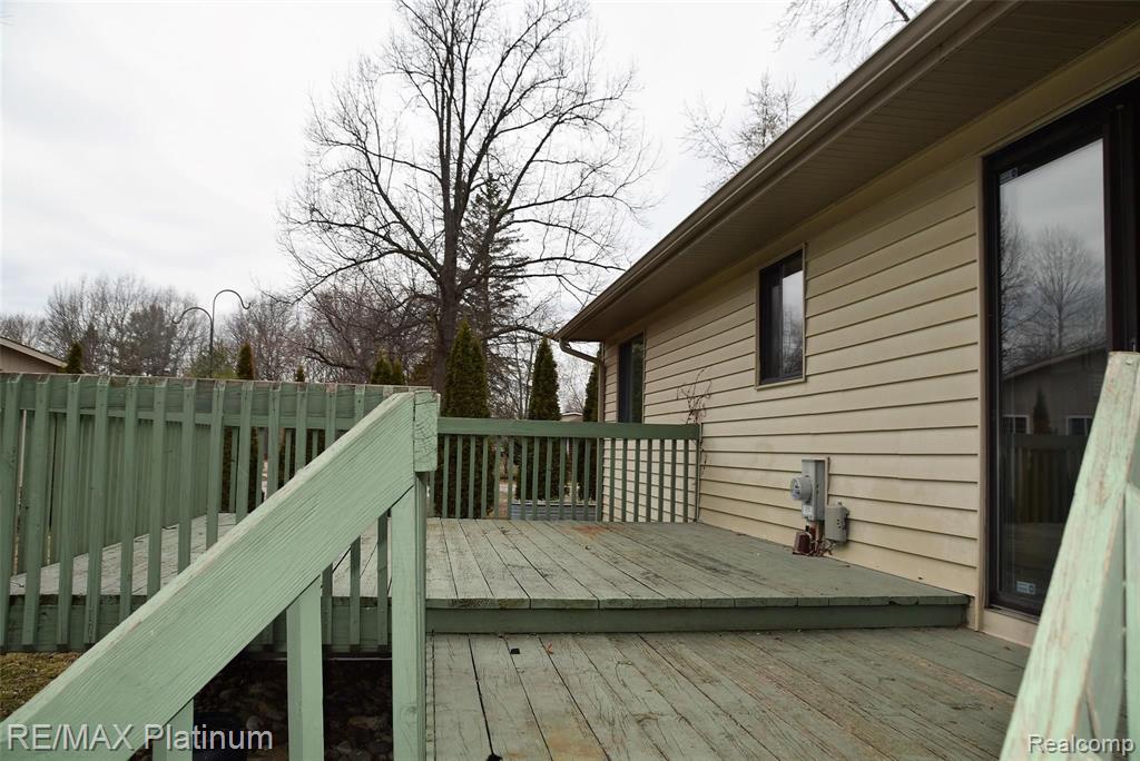 643 Six Mile Road Whitmore Lake, MI 48189 - Photo 11 of 22
