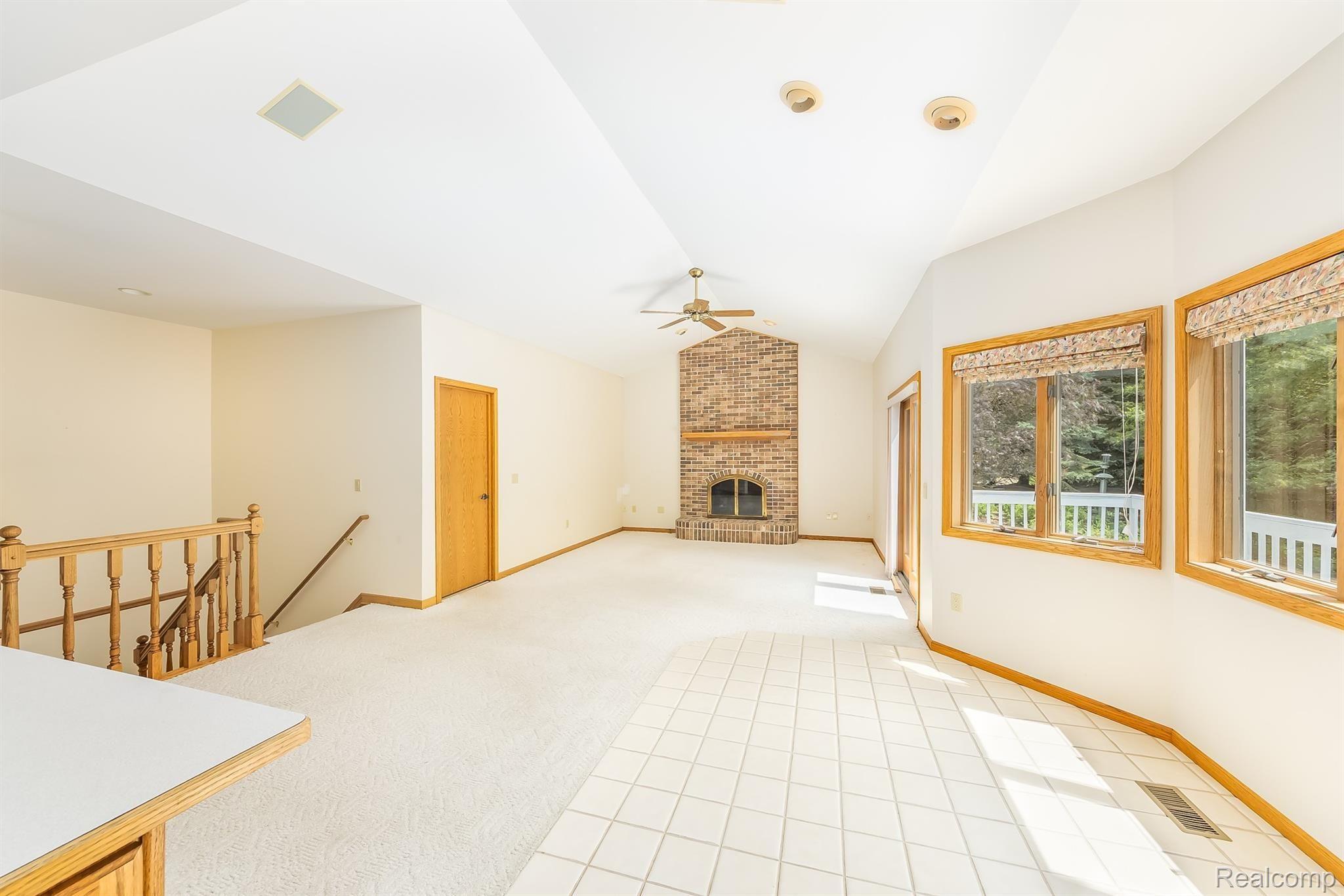 8090 Lee Road Brighton, MI 48116 - Photo 5 of 46 101f.jpg