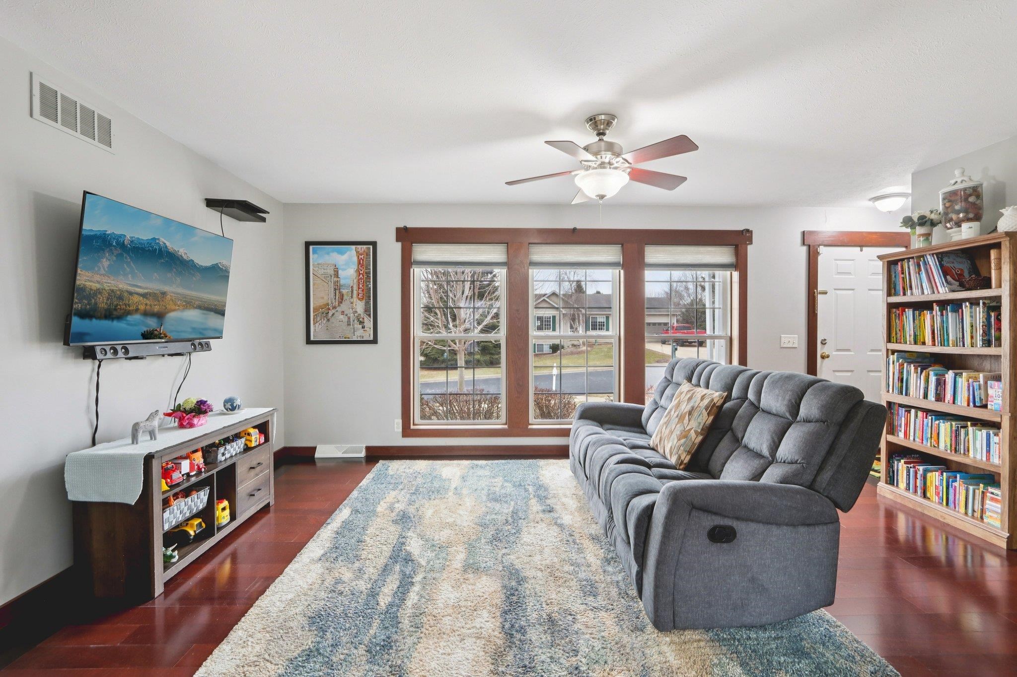 291 Goehl Road Waterloo, WI 53594 - Photo 4 of 27