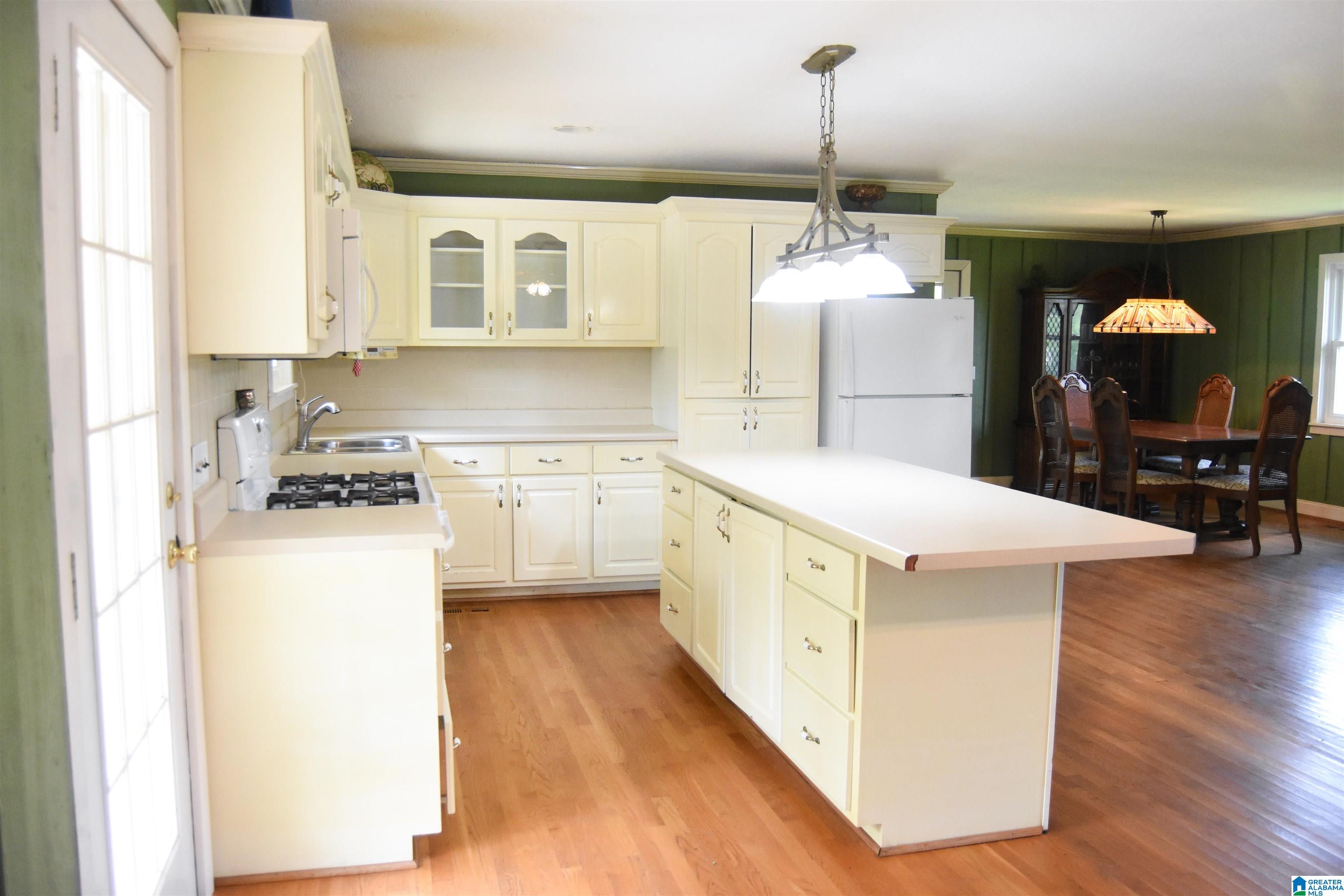 121 Barker Street Anniston, AL 36201 - Photo 10 of 44