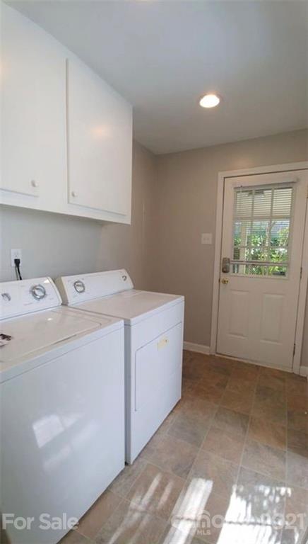 6517 Park Road Charlotte, NC 28210 - Photo 12 of 20 a utility room with dryer and washer