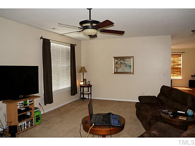 2809 Orchard Trace Way Raleigh, NC 27610 - Photo 5 of 22 Gallery Image 5