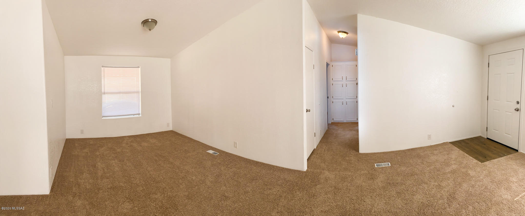 7910 North Prorodeo Road Tucson, AZ 85743 - Photo 7 of 13
