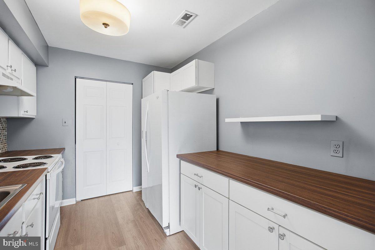 804 Timber Creek Road Lindenwold, NJ 08021 - Photo 2 of 20