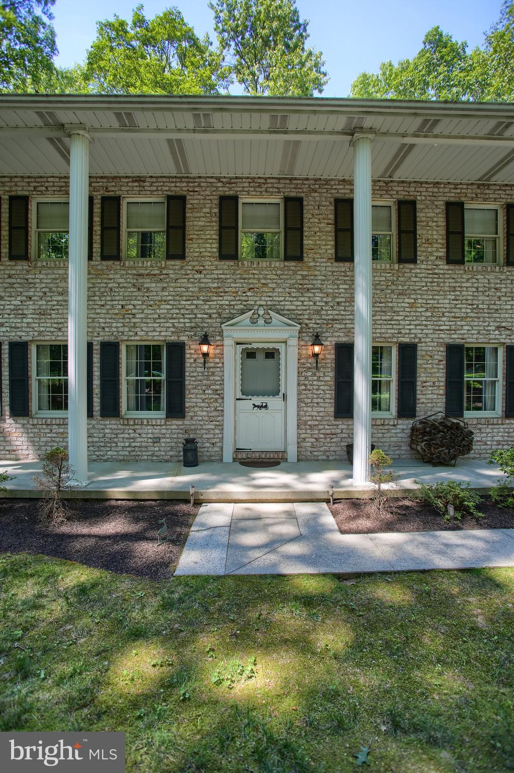 579 Spring Lane Boiling Springs, PA 17007 - Photo 4 of 46 Gallery Image 4