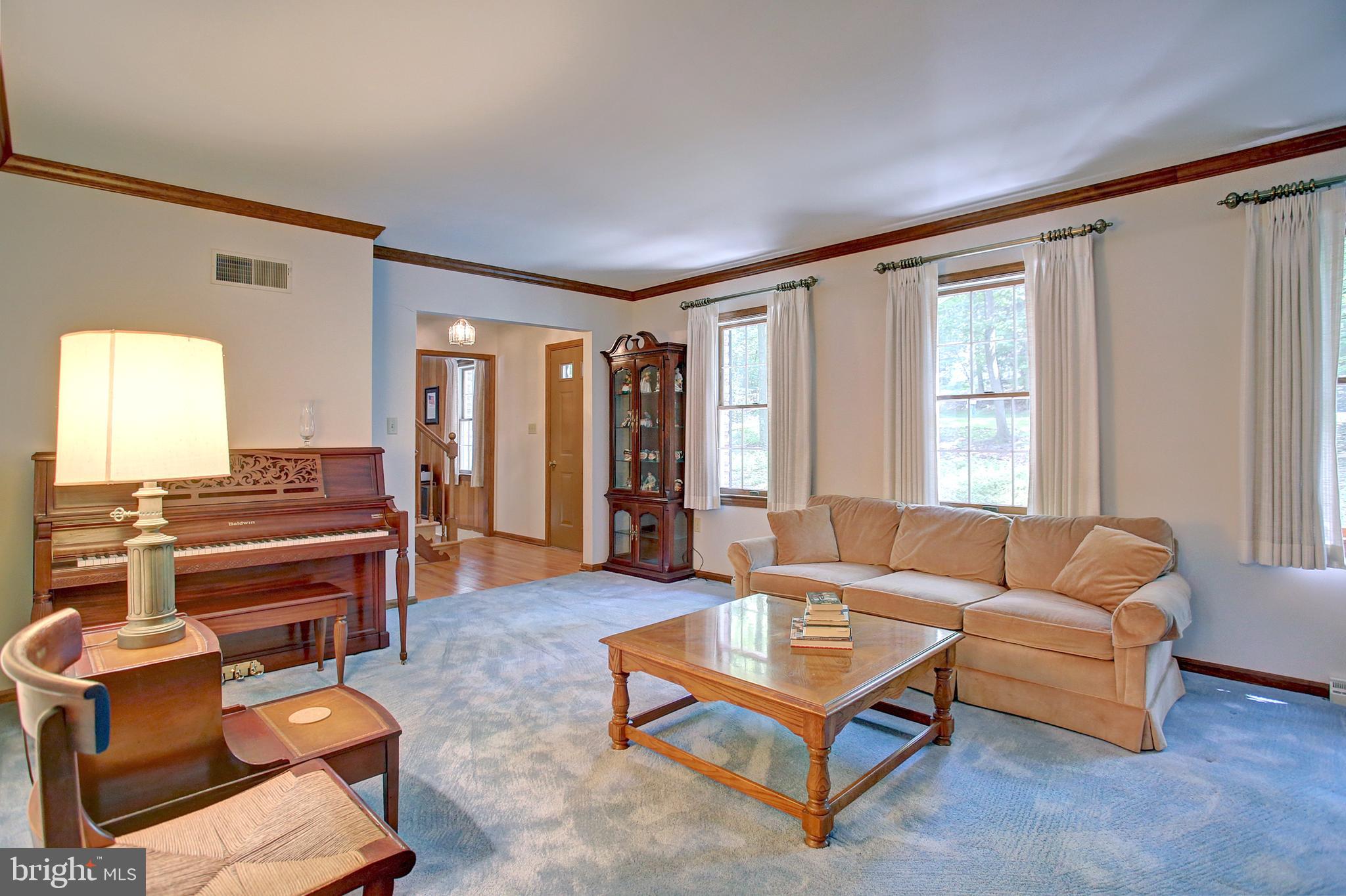 579 Spring Lane Boiling Springs, PA 17007 - Photo 9 of 46 Gallery Image 9