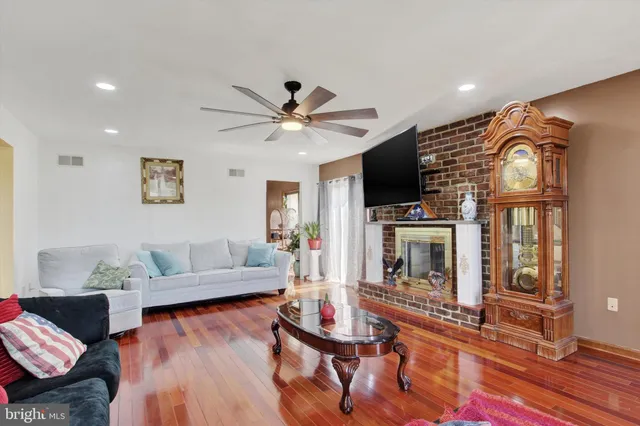 $655,000 | 5297 Lincoln Highway West, York, PA 17408