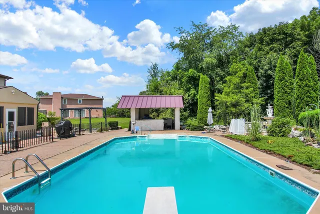 $655,000 | 5297 Lincoln Highway West, York, PA 17408