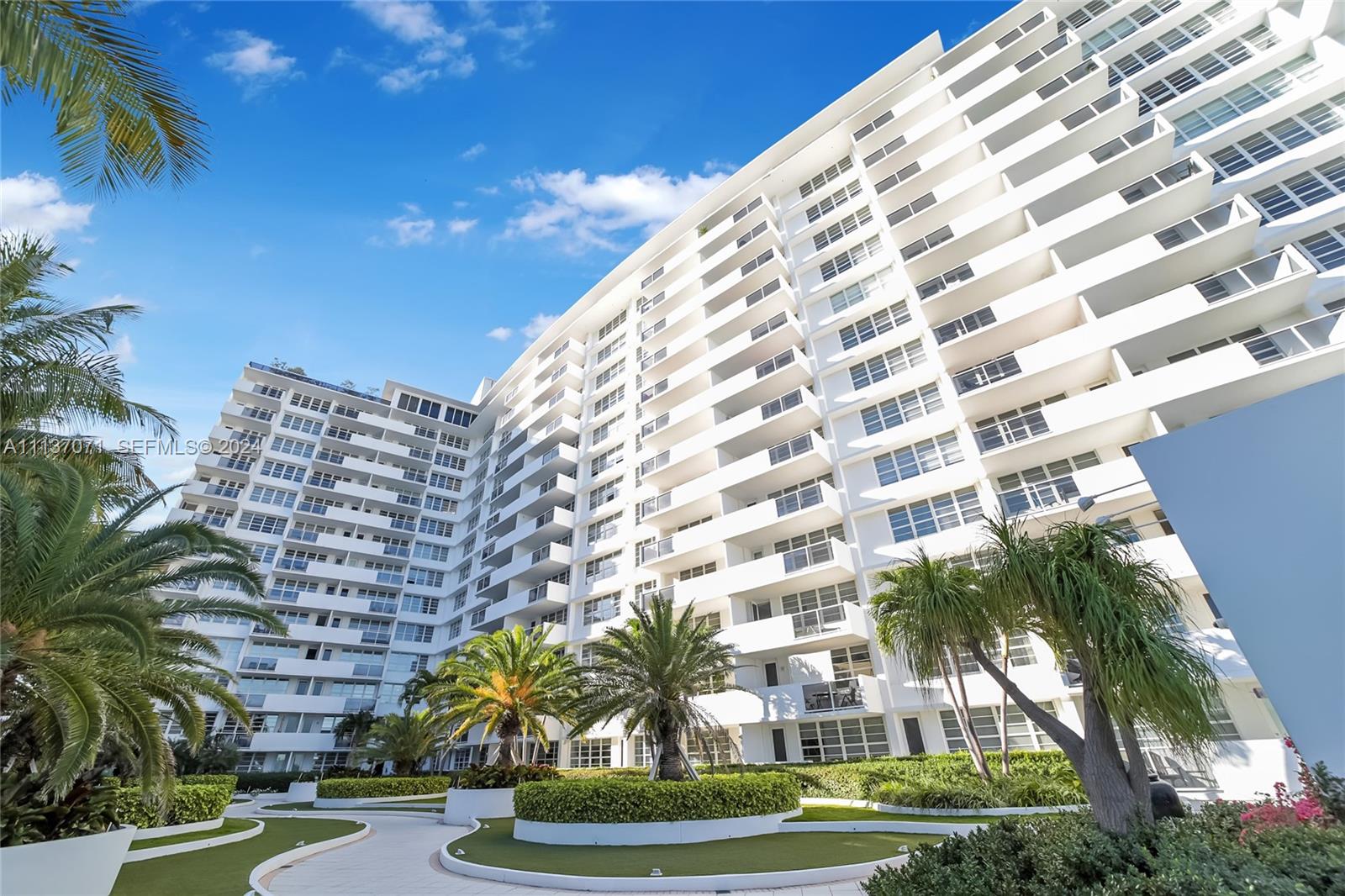 100 Lincoln Road, Unit 1531 Miami Beach, FL 33139 - Photo 14 of 16 Photo 14