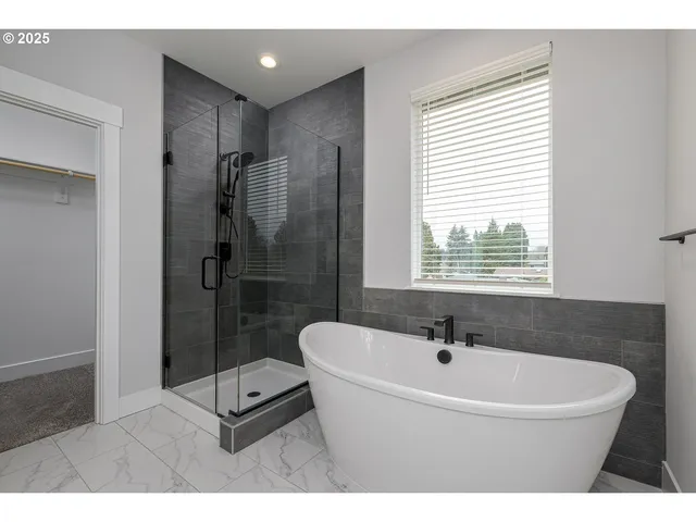 $812,900 | 15216 South E Towers Terrace, Milwaukie, OR 97267