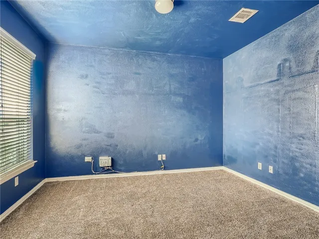 a view of a livingroom with window