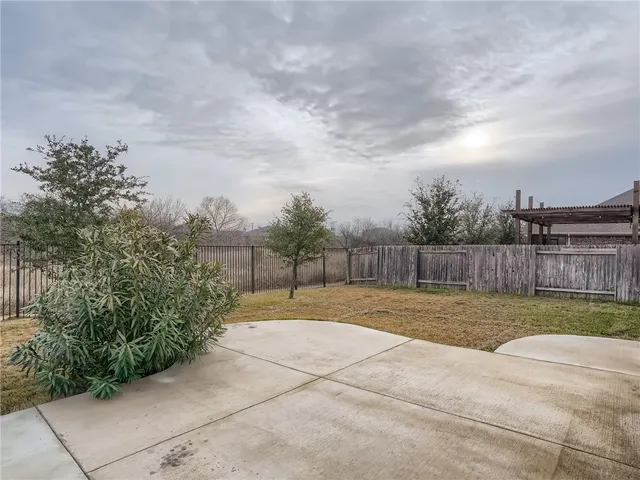 a view of backyard space
