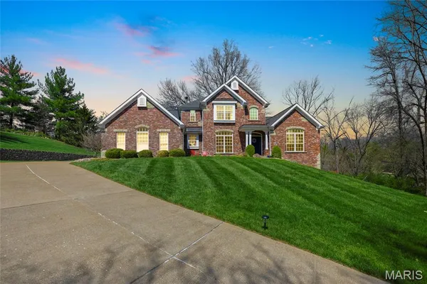 $925,000 | 1831 Kehrswood Drive, Clarkson Valley, MO 63005