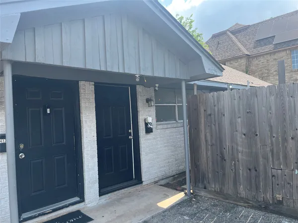 $1,080 | 2417.5 Southmore Boulevard, Houston, TX 77004