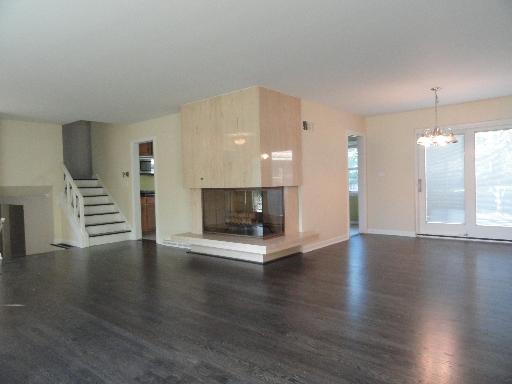 2910 Scottlynne Drive Park Ridge, IL 60068 - Photo 4 of 14
