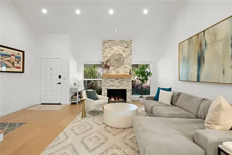 $2,549,000 | 22041 Jonesport Lane, Huntington Beach, CA 92646