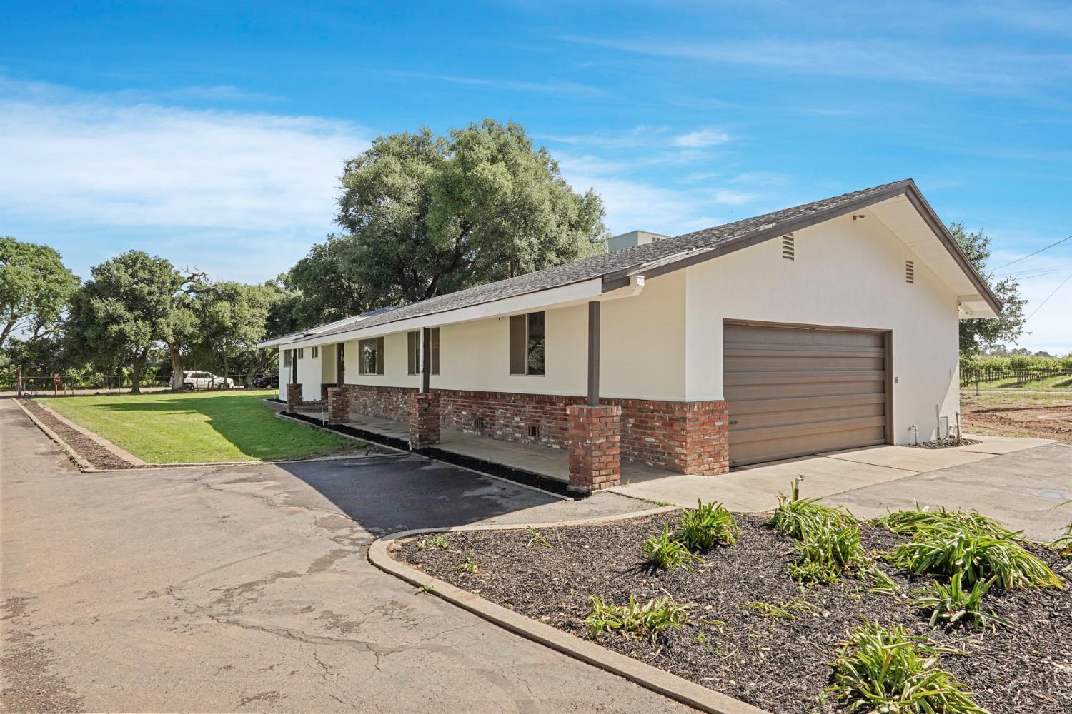 9690 Kost Road Galt, CA 95632 - Photo 4 of 42