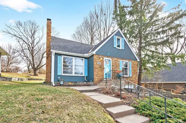 $535,000 | 1890 Yorkshire Avenue, St. Paul, MN 55116