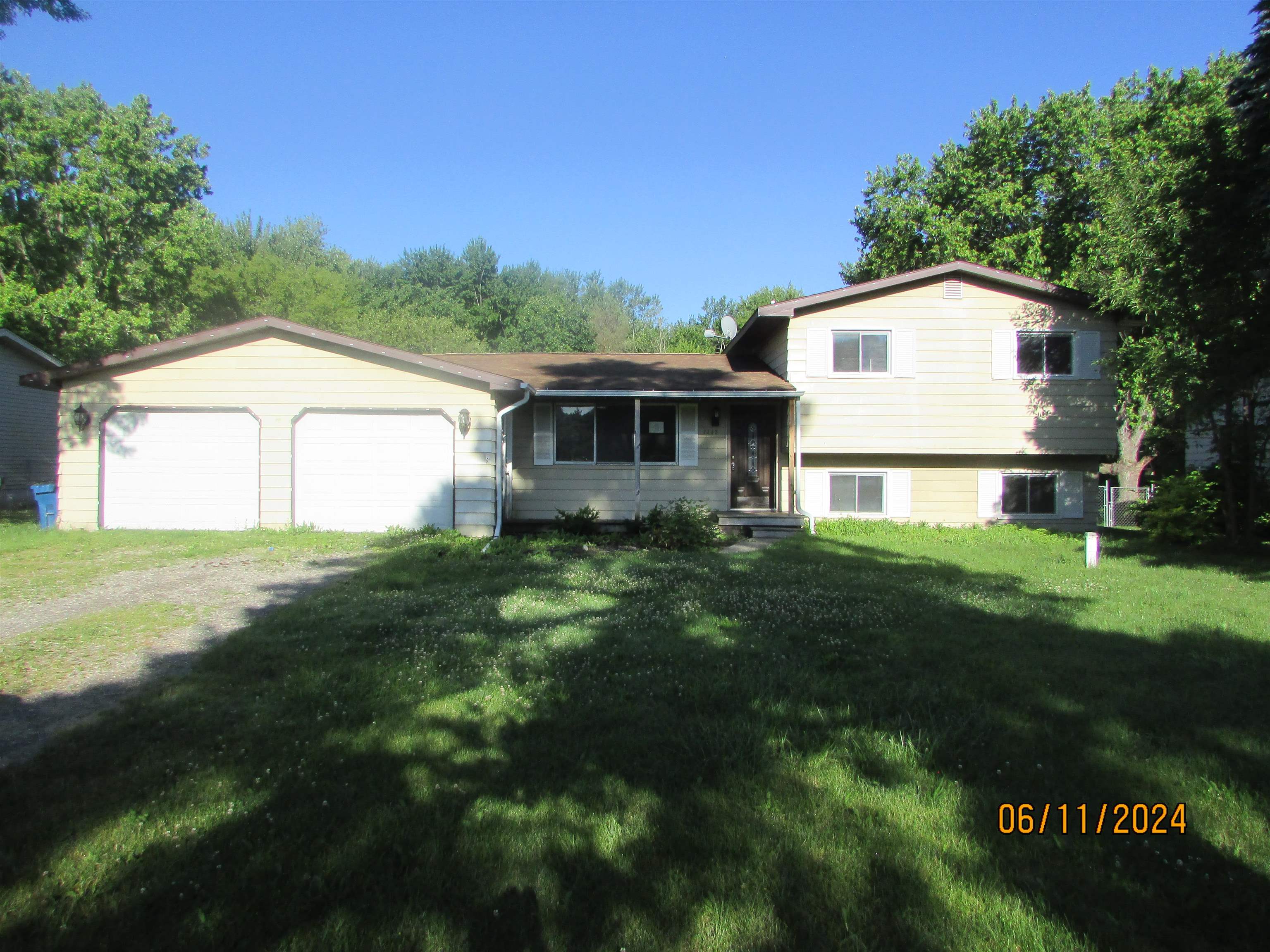 7242 Sharp Road Swartz Creek, MI 48473 - Photo 1 of 21 50144922-4a9c7ab1-01f8-44f3-ad68-adc4caa6bca3.JPG
