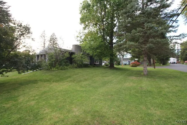 $272,500 | 100 Marywood Drive, Cicero, NY 13212