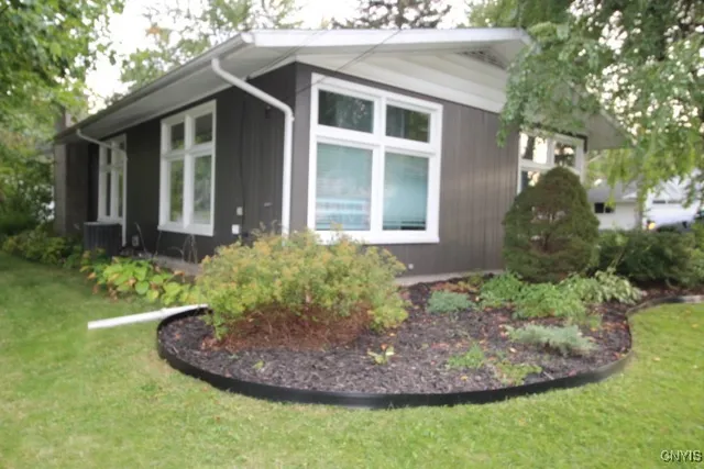 $272,500 | 100 Marywood Drive, Cicero, NY 13212